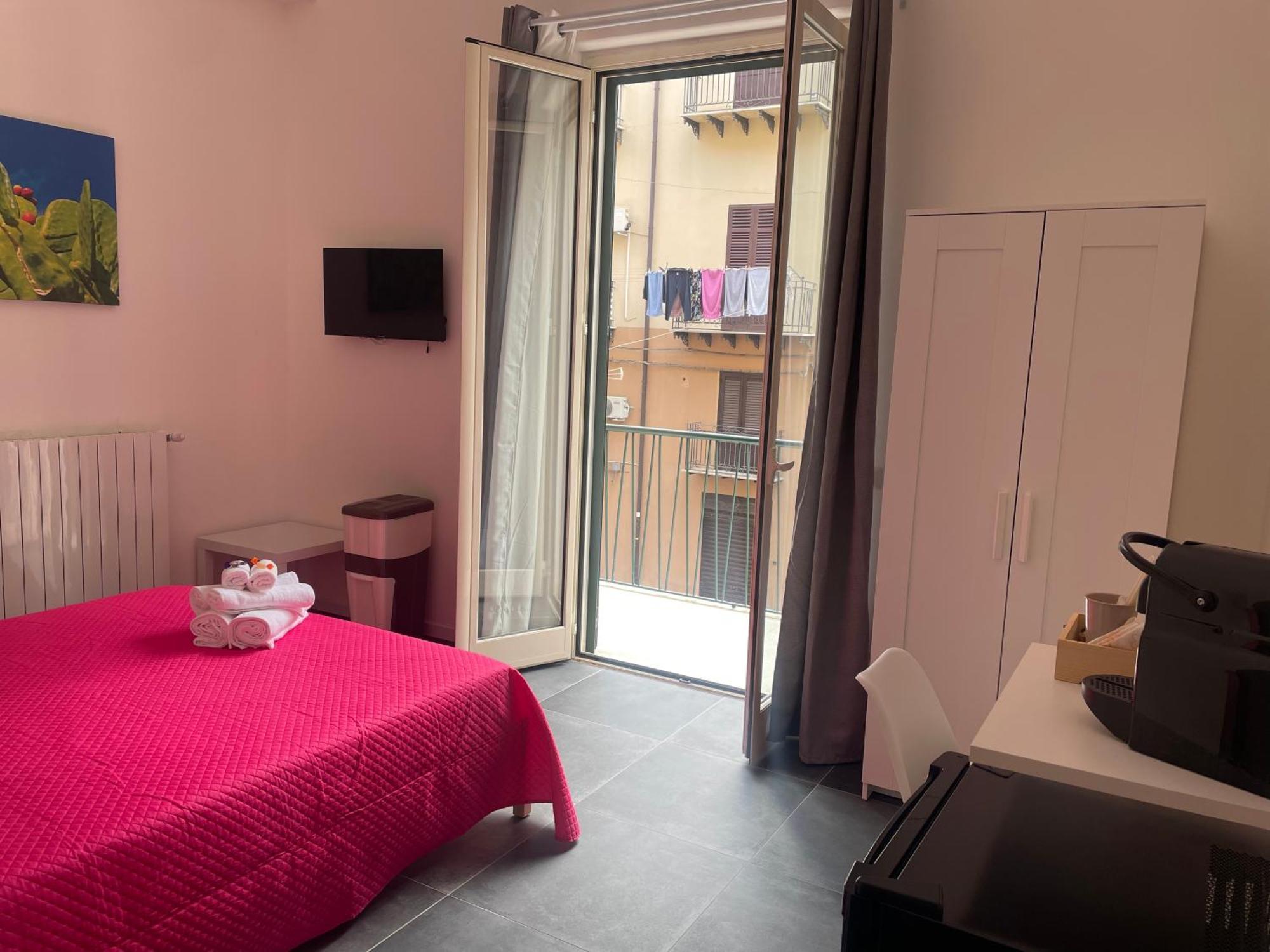 My Happy Place Rooms Palermo Bagian luar foto